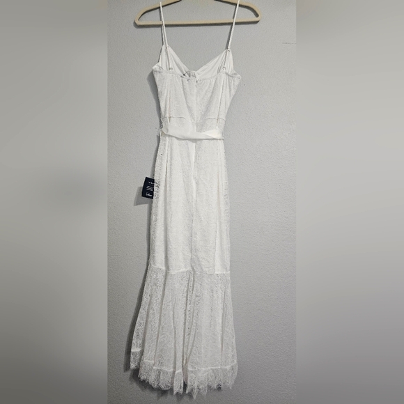 Lulu's White Lace Dress - Picture 1 of 10